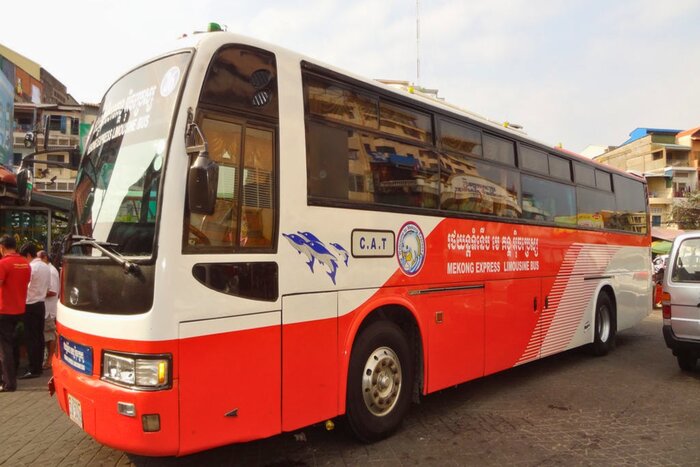 Take a bus to travel to Saigon from Siem Reap, Cambodia