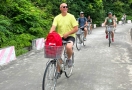 Cycling in Viet Hai ancient village