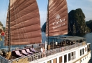 Magnificient Tien Ong Cave in Halong bay 