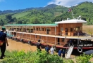 Excursion along Mekong river