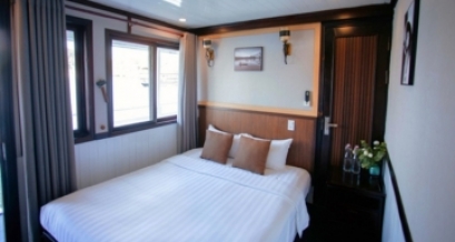  Deluxe Cabin