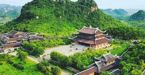 Interesting Things To Do In Ninh Binh, Vietnam - Visit Bai Dinh Pagoda