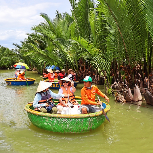 Best Vietnam Holidays Family package itinerary 14 Days 13 Nights