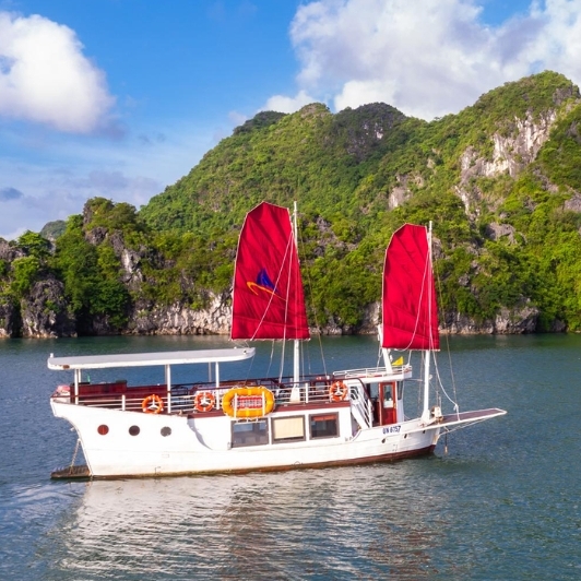 Amazing Sails Explorer Private Day Cruise Halong Bay