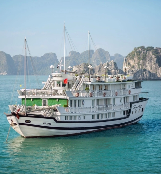 Signature Cruise Boat In Bai Tu Long Bay 