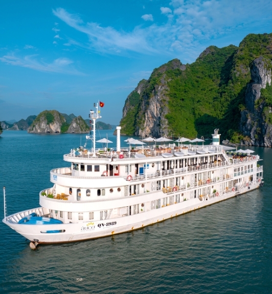 The Au Co Cruise Boat In Halong Bay