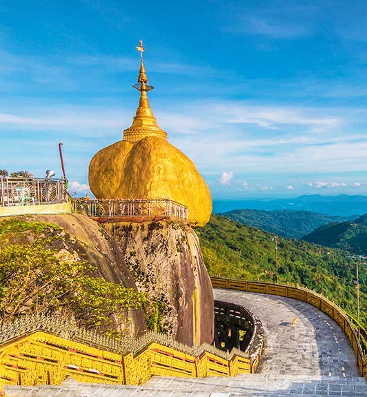 Tour to Golden Rock in Kyaiktiyo Pagoda from Yangon 1 Day