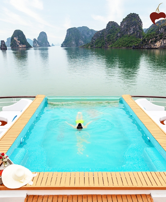 Lan Ha Bay cruise luxury at Mon-chéri boat -Mr.Castel