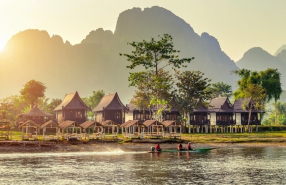 Review Of Vang Vieng 5-day Itinerary In Laos By The Cerisier Couple