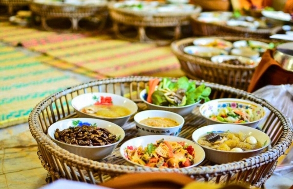 What To Eat In Vang Vieng ? Top 6 Best Specialities In Vang Vieng Laos What To Eat In Vang Vieng ? Top 6 Best Specialities In Vang Vieng Laos