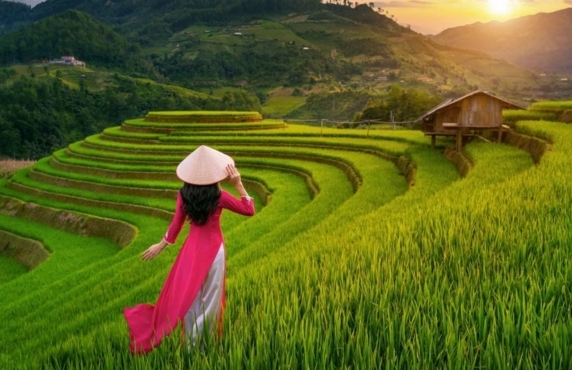 Vietnam Thailand Laos Cambodia Luxury Combined Tour 4 Weeks With Anna Vietnam Thailand Laos Cambodia Luxury Combined Tour 4 Weeks With Anna