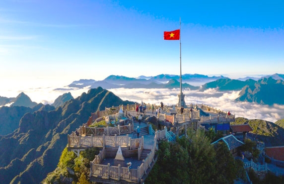 Trekking Fansipan Vietnam - Conquering The Unforgettable Adventure Trekking Fansipan Vietnam - Conquering The Unforgettable Adventure