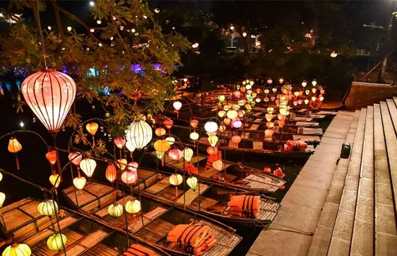Things To Do And See In Hoa Lu Ancient Capital In Ninh Binh, Vietnam Things To Do And See In Hoa Lu Ancient Capital In Ninh Binh, Vietnam