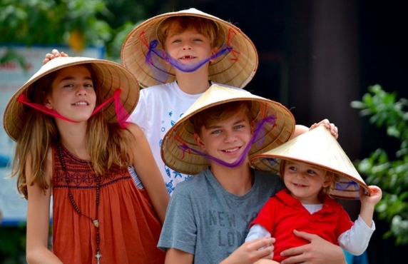 Vietnam Or Thailand - Which Country Is Better For A Family Trip?