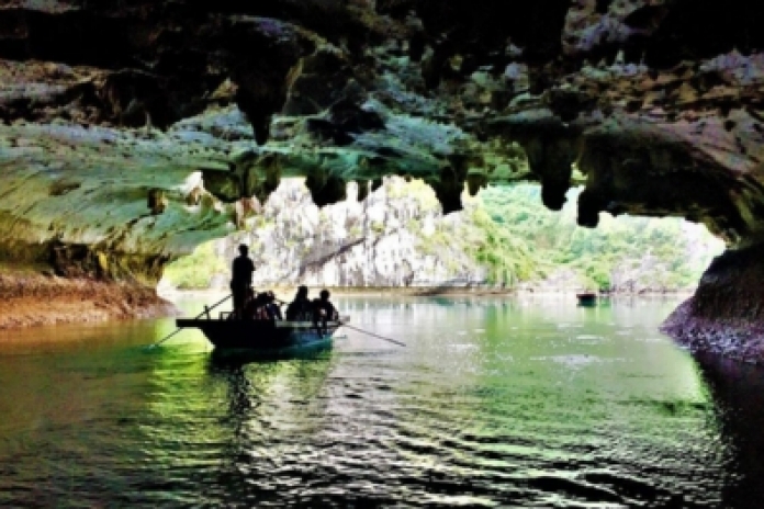 Hanoi - Lan Ha Bay -  Bright Cave (L,D)