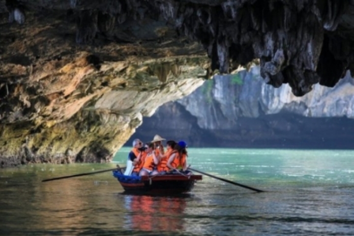 Halong Bay - Sung Sot Cave - Hanoi (B,L)