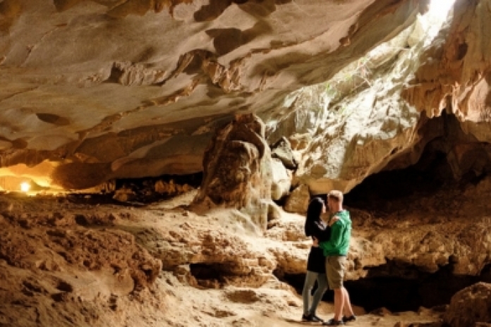 Halong Bay - Sung Sot Cave - Hanoi (B,L)