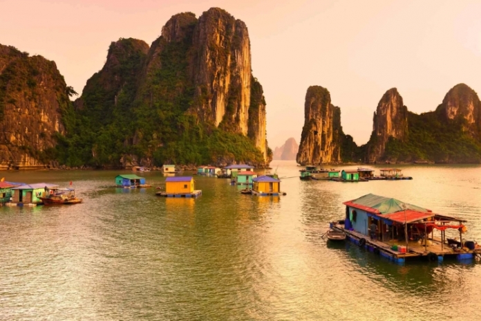 Cua Van Floating Village - Tien Ong Cave (B,L,D)