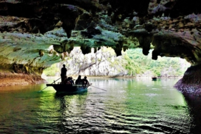 Dark & Bright Cave - Halong Bay - Hanoi (B,L)