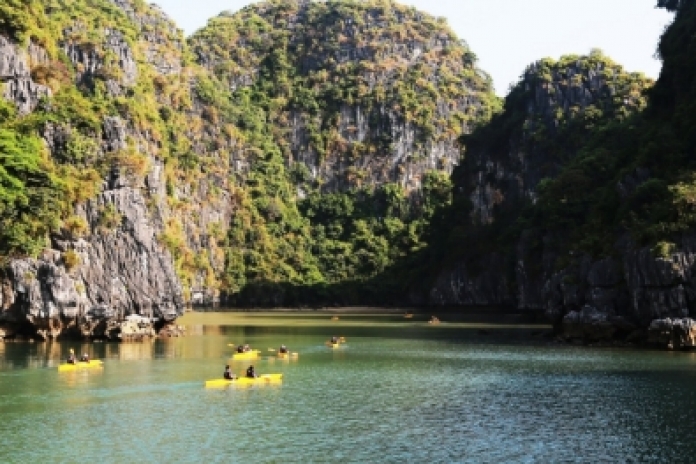 Bai Tu Long Bay - Cong Do - Hanoi (B,L)