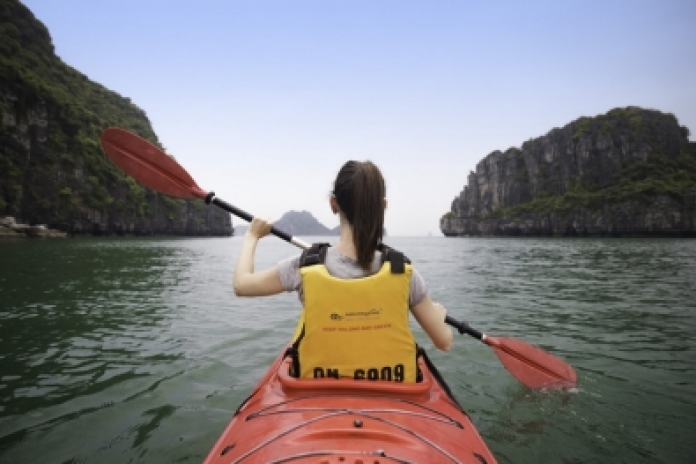 Hanoi - Bai Tu Long Bay - Cap La (L,D)