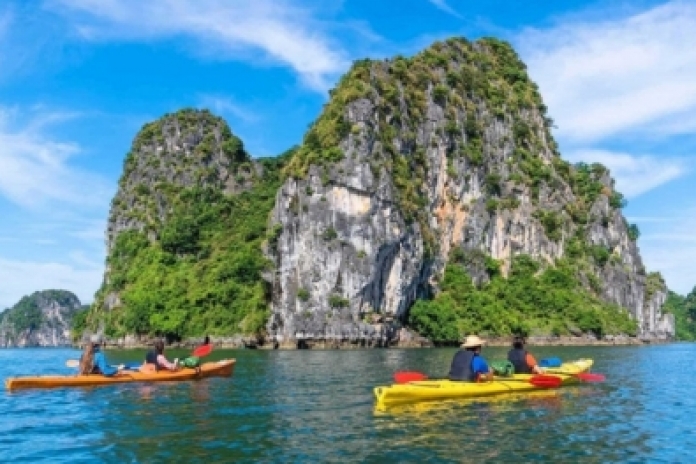 Hanoi - Halong Bay - Tuan Chau Island - Titov Island - Luon Cave (L,D)