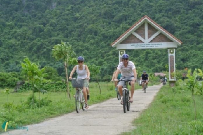 Lan Ha Bay - Viet Hai Village - Cat Ba Island (B,L,D)