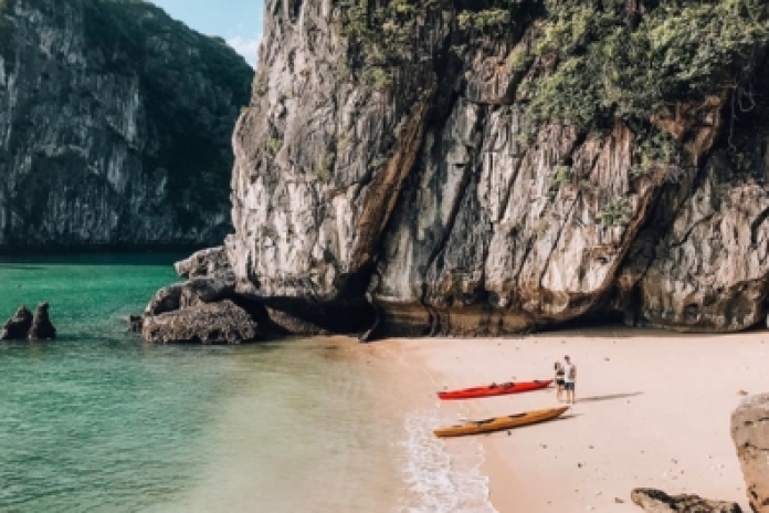 Day Boat - Viet Hai Village - Ba Trai Dao (Breakfast - Lunch - Dinner)