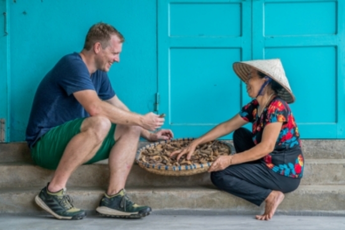 Lan Ha Bay - Tuan Chau - Hanoi (B)