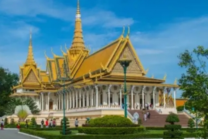 Phnom Penh City Tour (B,L,D)