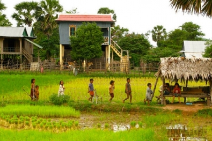 Poppel Village - Wat Roka Kaong - Phnom Penh (B,L,D)