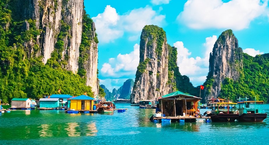 Halong Bay Cruise, Vietnam