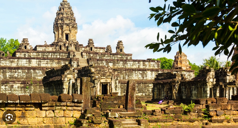 922-Roluos-Group-cambodia-4