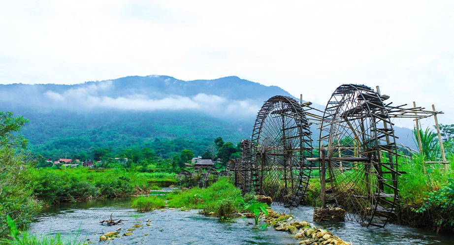 Water wheels in Pu Luong