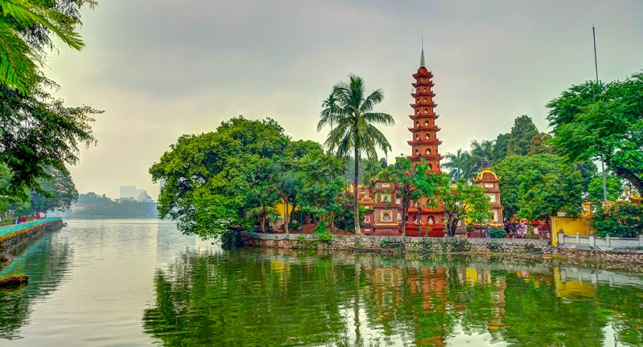 Defense Pagoda in Hanoi (Trấn Quốc Pagoda)