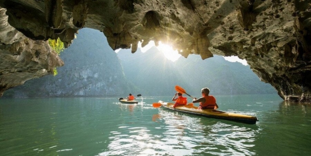 Adventure kayaking in Halong bay