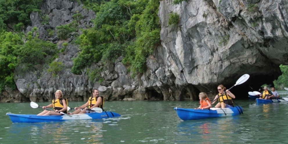 Explore magnificient caves by kayak 