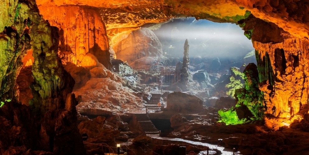 Explore Thien Canh Son Cave