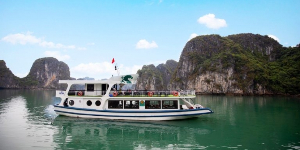 La Muse Day Cruise in Bai Tu Long bay