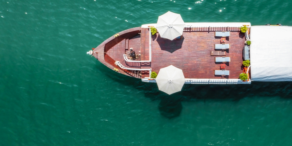 Valentine junk boat cruise Halong Bay