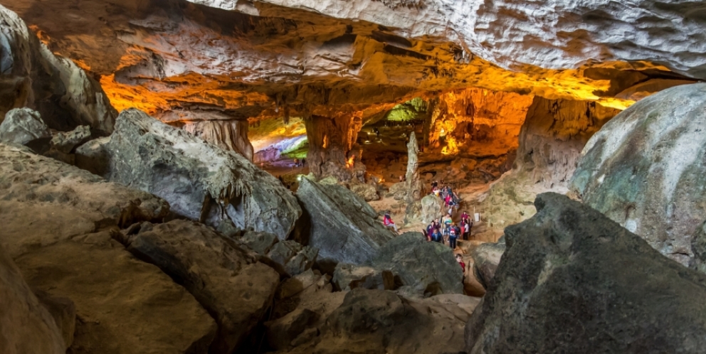 Sung Sot cave with magnificient beauty