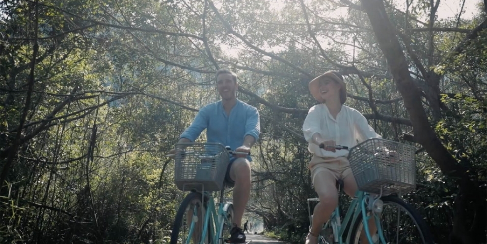 Cycling in VIet Hai village 