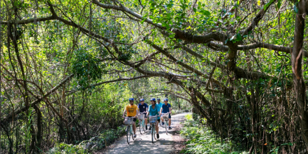 Cycling to Viet Hai village