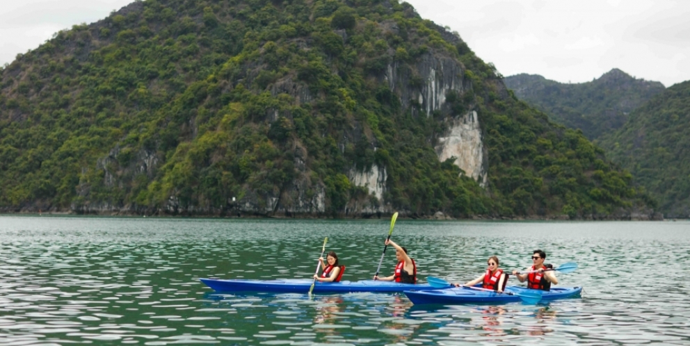 Kayaking Halong Bay