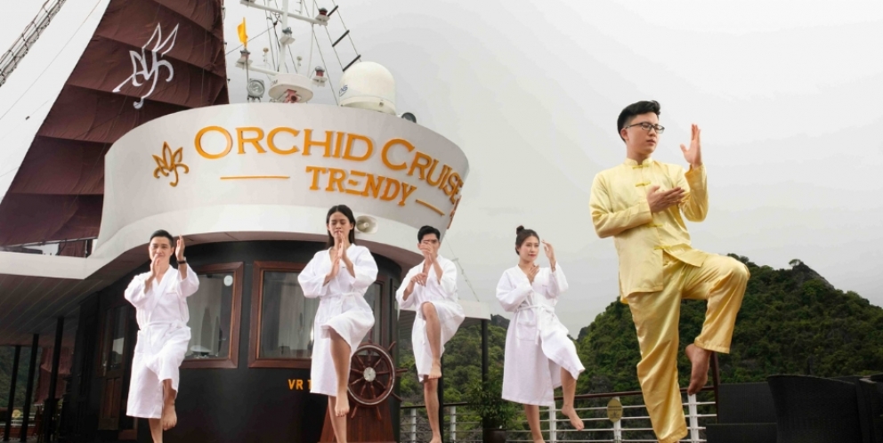 Tai Chi classes on boat 