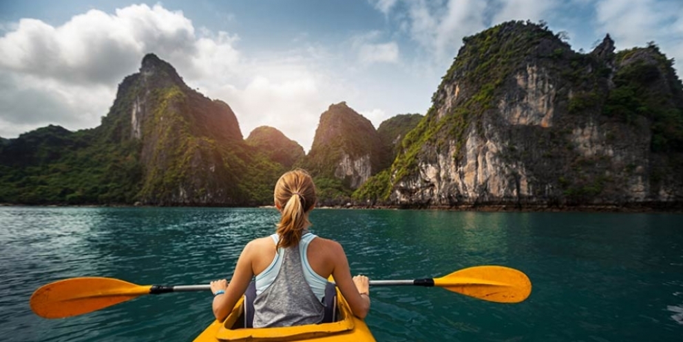 Kayaking in Lan Ha bay 