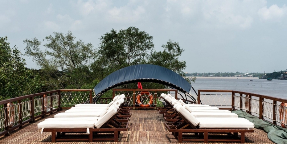 Admire panoramic view in sundeck 