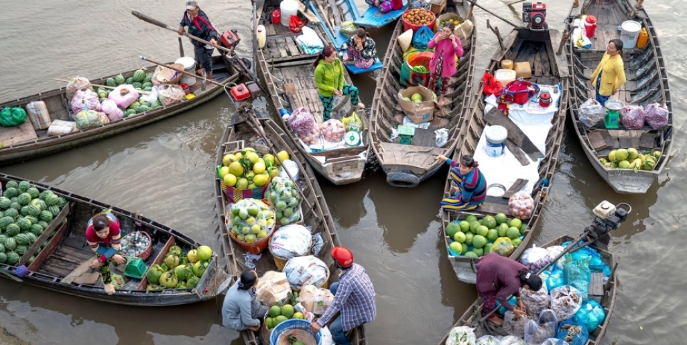 Cai Rang floating market 