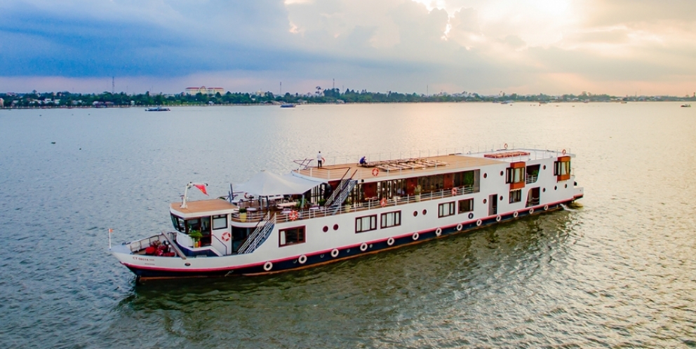 Mekong Eyes Explorer cruise boat 