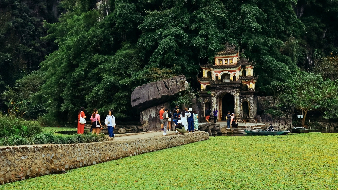 Visiting Bich Dong Pagoda during a Ninh Binh trip